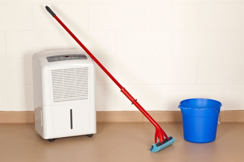 Best Quiet Dehumidifier Manual Draining VS Gravity Draining VS Pump Draining
